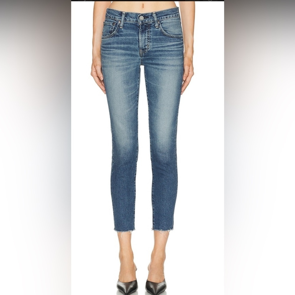 AMO Denim Stix Crop in Sweetheart Size 26 Frayed Hem - Picture 5 of 5
